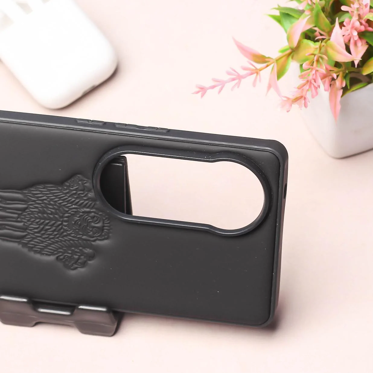 Ashoka Black Leather Case for Vivo V40 - Image 3