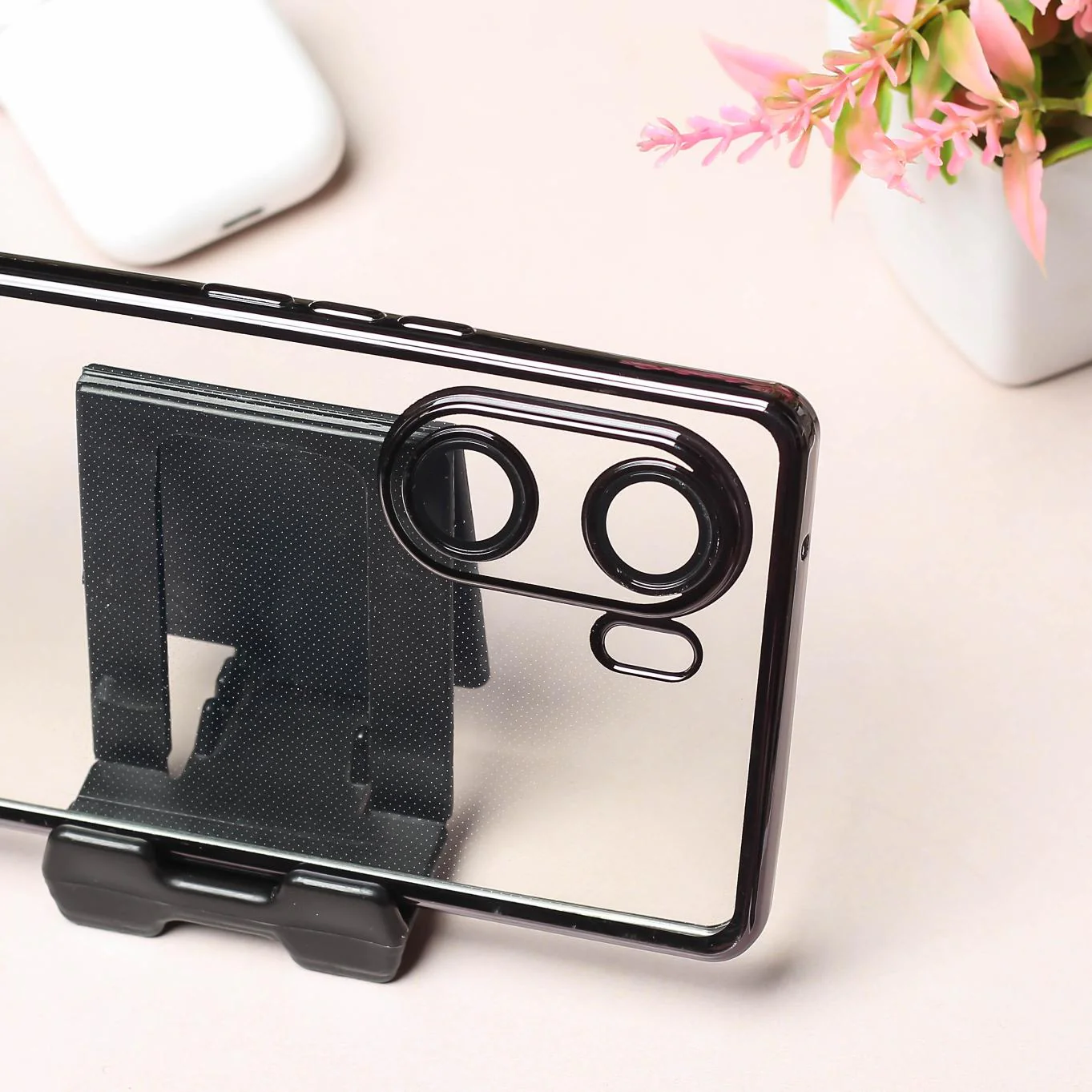 Black 6D Chrome Logo Cut Transparent Case for Vivo V29E - Image 3