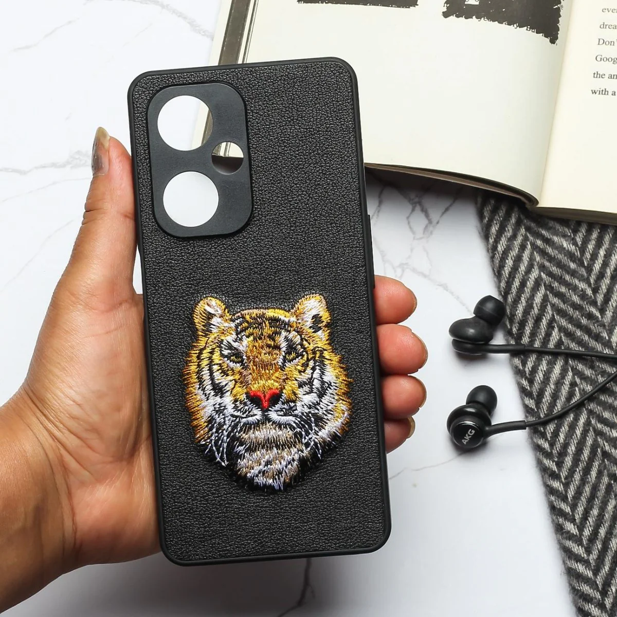 Black Leather Yellow Lion Camera Ornamented for Oneplus Nord CE 3 5g