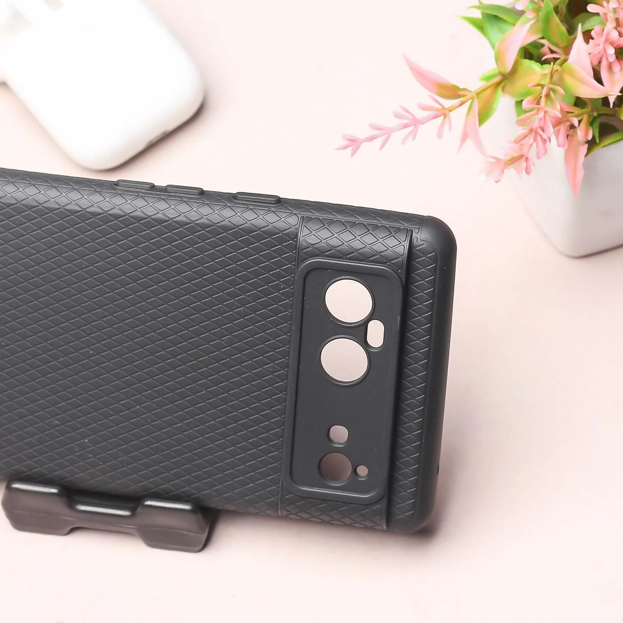 Black Line Wave Silicone Case for Google Pixel 6 - Image 3