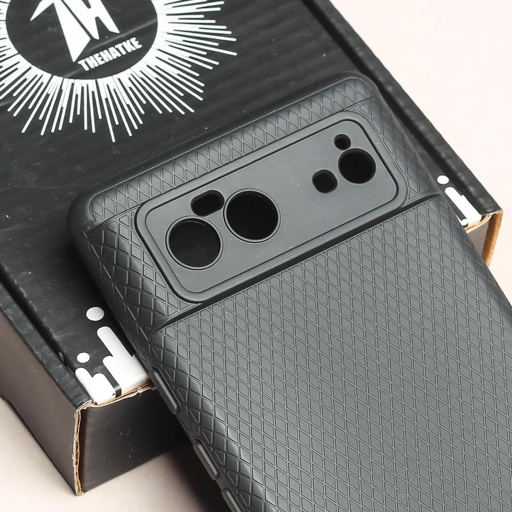 Black Line Wave Silicone Case for Google Pixel 6 - Image 4