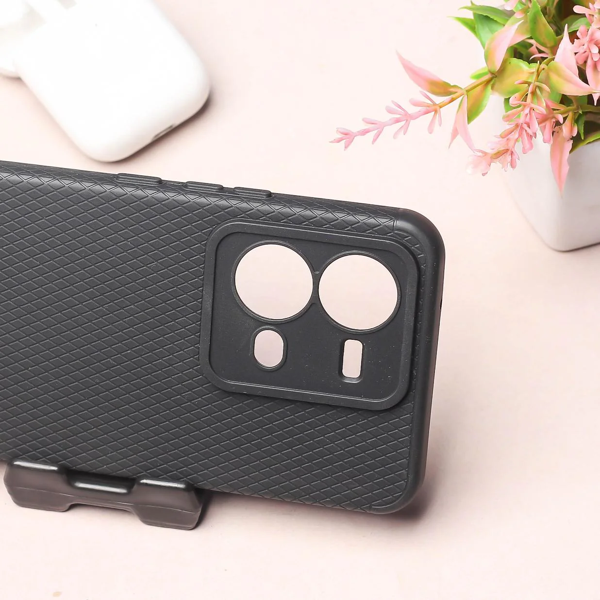 Black Line Wave Silicone Case for Vivo V25 - Image 3