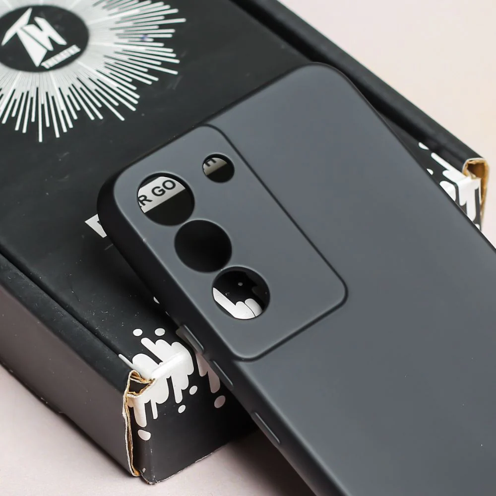 Black Original Camera Safe Silicone case for Samsung S20 FE - Image 4