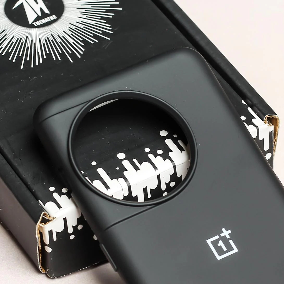 Black Original Silicone case for Oneplus 11 - Image 4