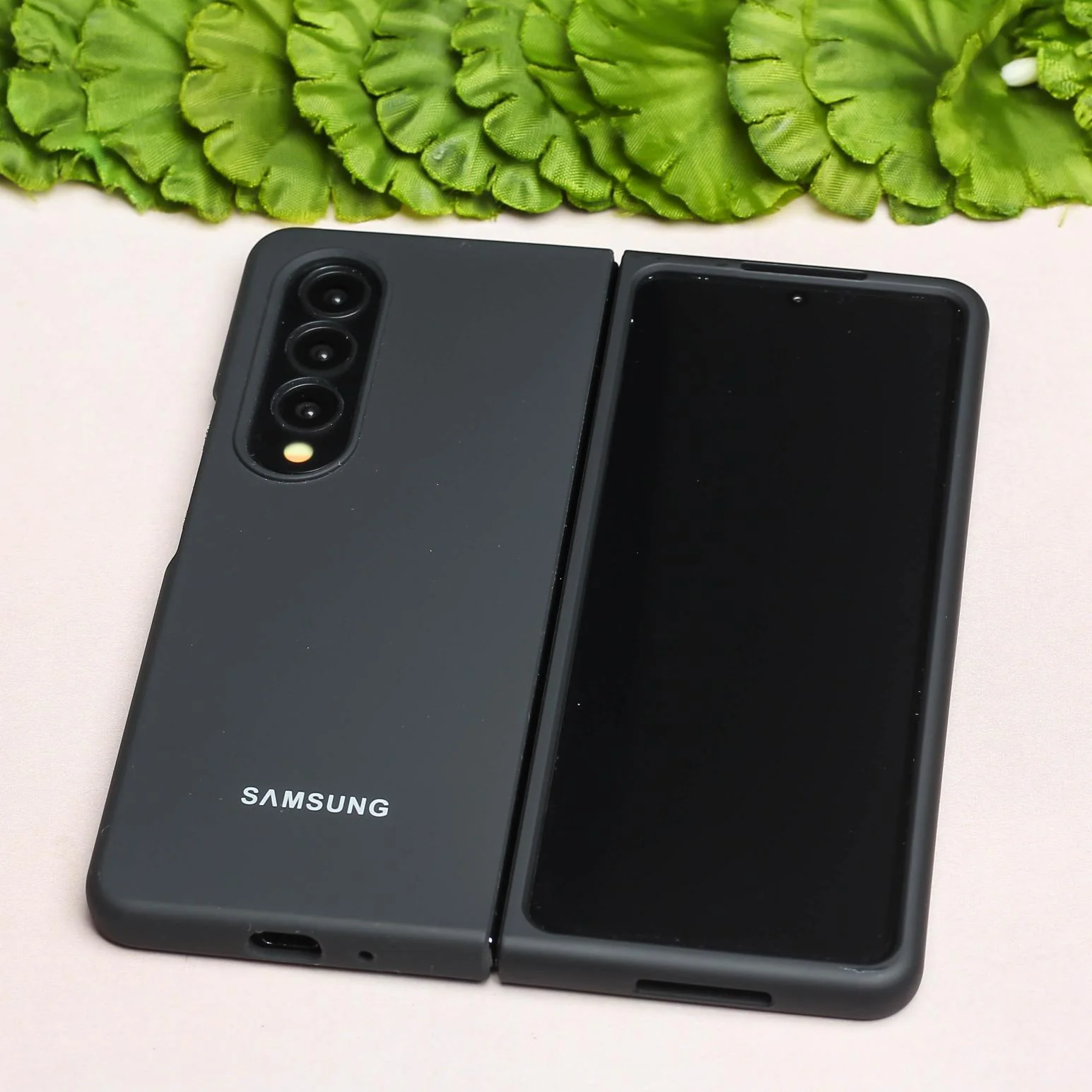 Black Original Silicone case for Samsung Z Fold 3 5G - Image 3