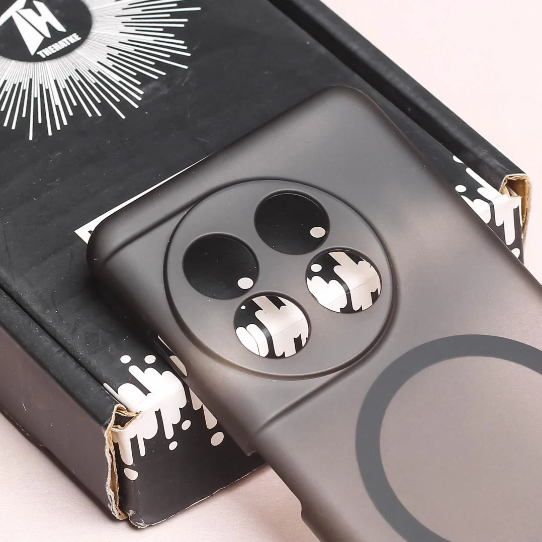 Black Paper Matte Magsafe Case for Oneplus 11 - Image 4