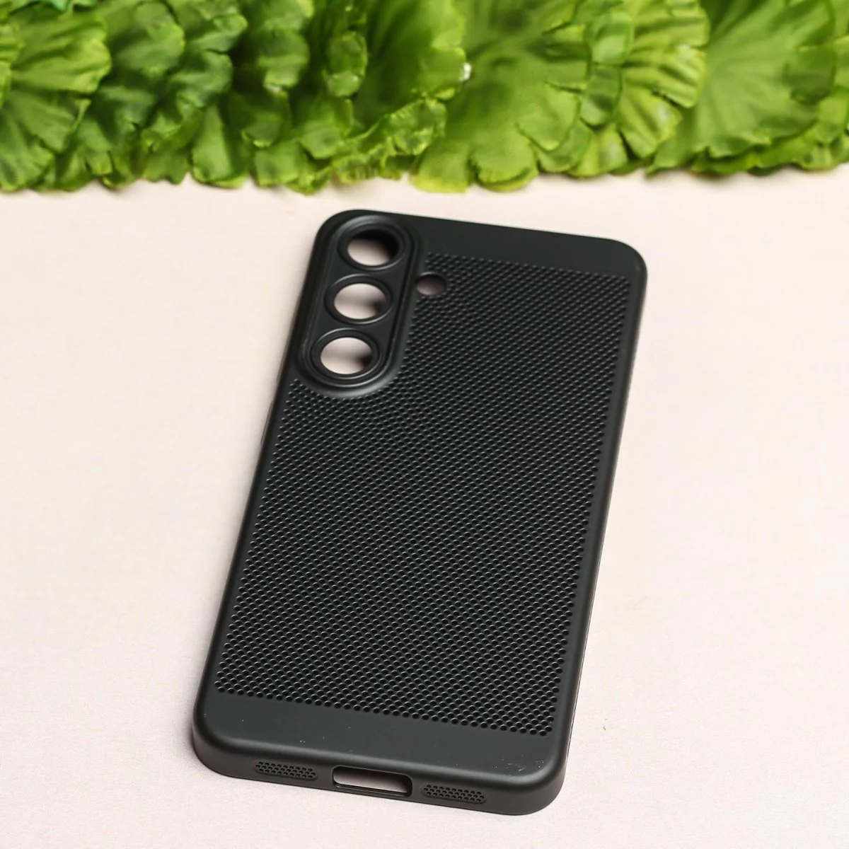 BREATHING BLACK Silicone Case for Samsung S24 - Image 2