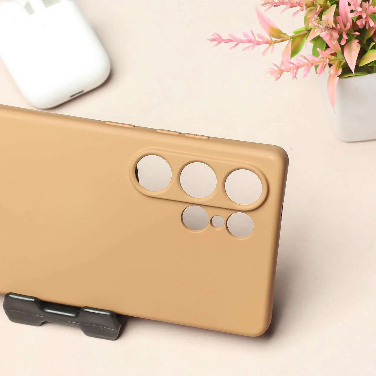 Brown Camera Original Silicone case for Samsung S25 Ultra - Image 3