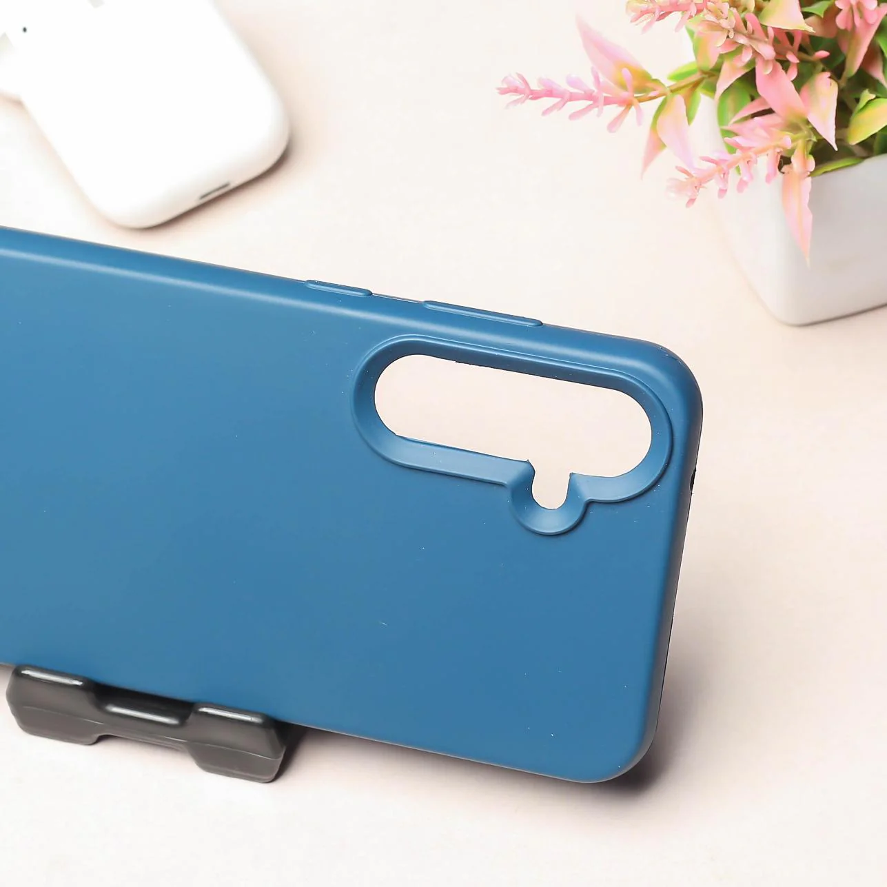 Cosmic Blue Original Silicone case for Samsung S23 FE - Image 3
