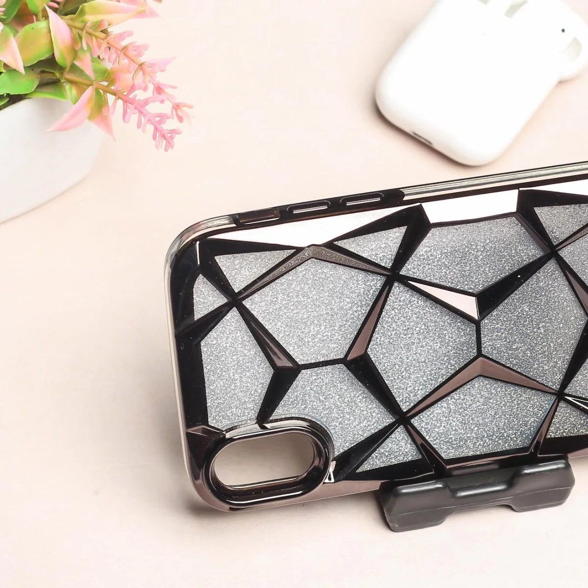Dazzle Black Silicone case for Apple iphone XR - Image 3