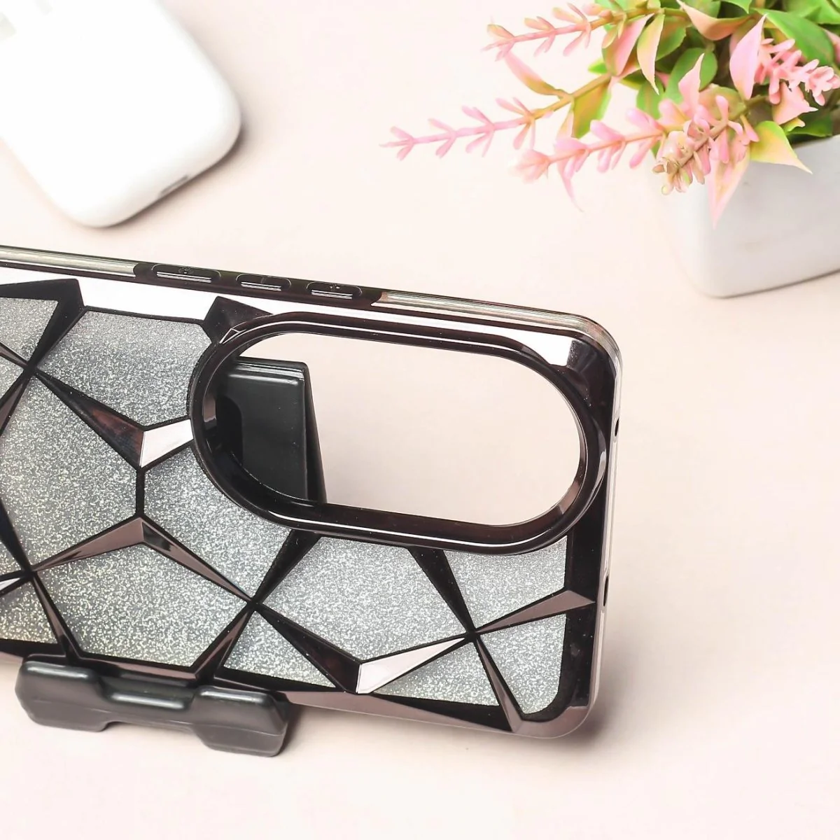 Dazzle Black Silicone case for Vivo V50 - Image 3