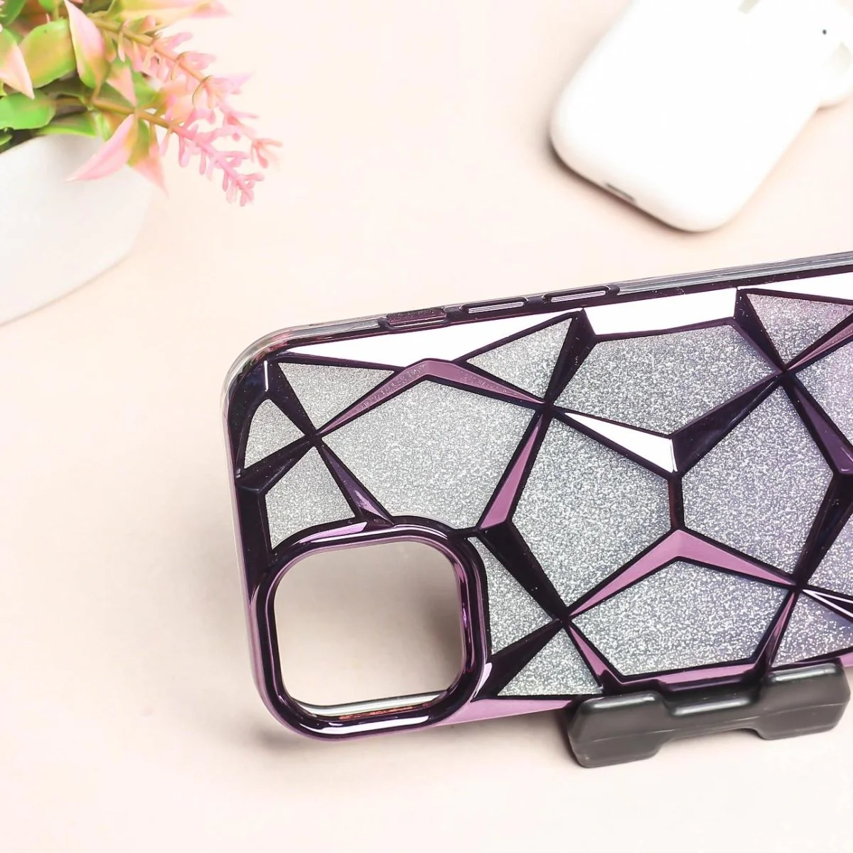 Dazzle Purple Silicone case for Apple iphone 13 - Image 3