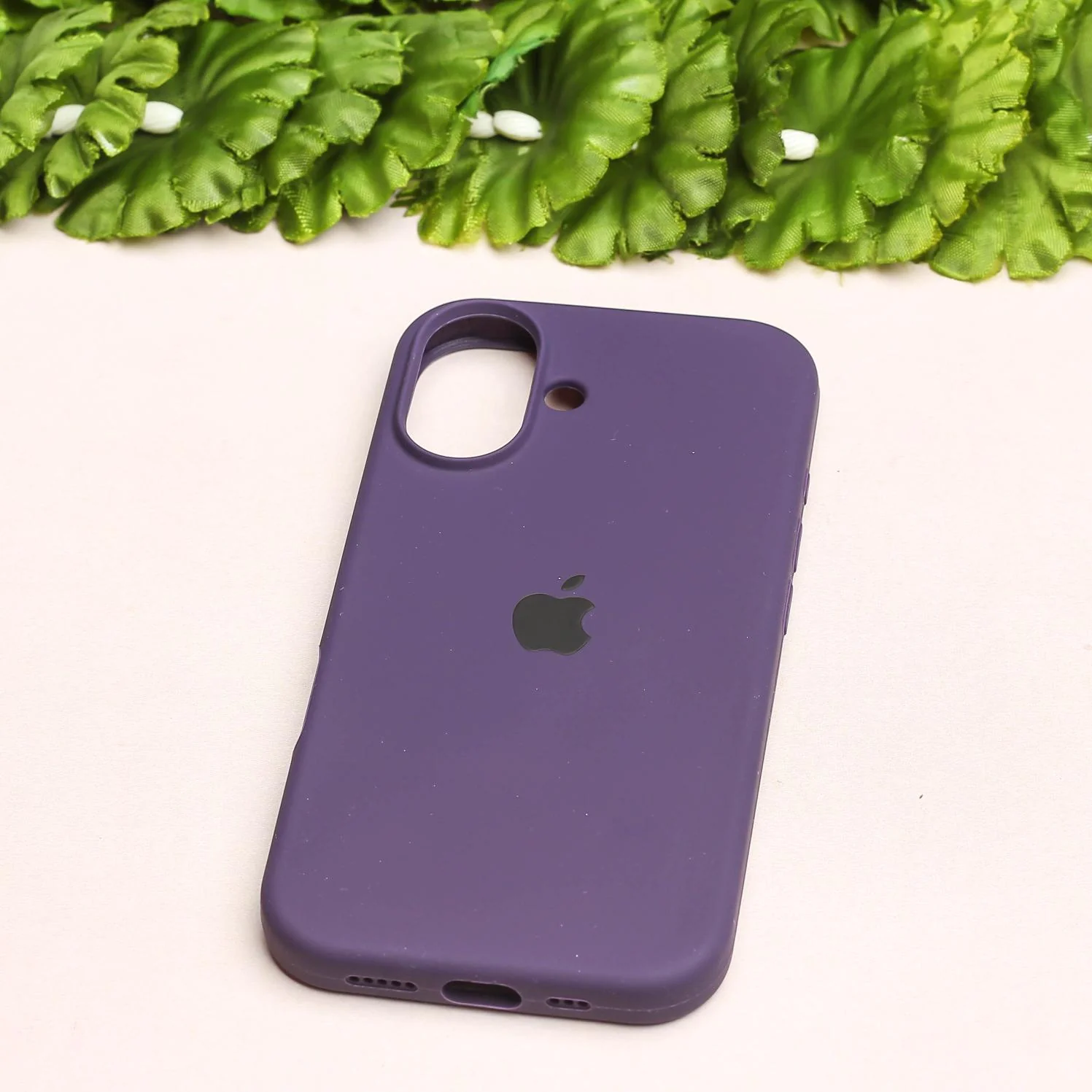 Deep Purple Original Silicone case for Apple iphone 16 - Image 4