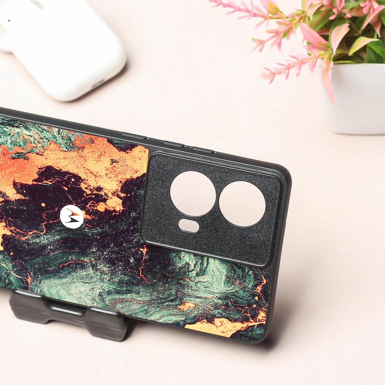 Green Golden elegance marble metal back case for Moto G85 - Image 3
