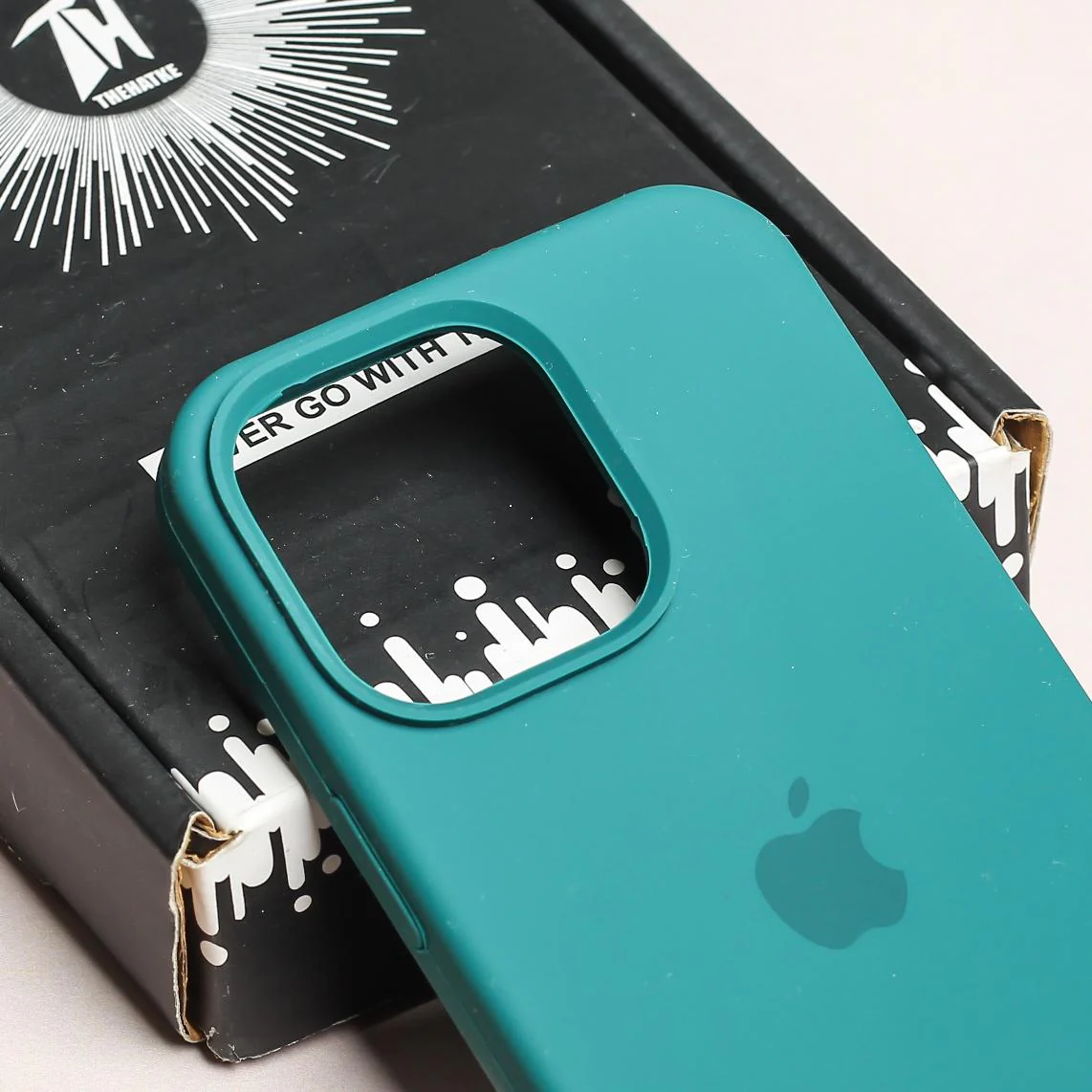 Green Original Silicone case for Apple iPhone 11 Pro - Image 4