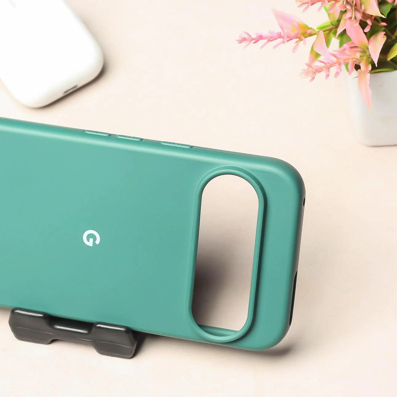 Green Original Silicone case for Google Pixel 9 Pro - Image 3