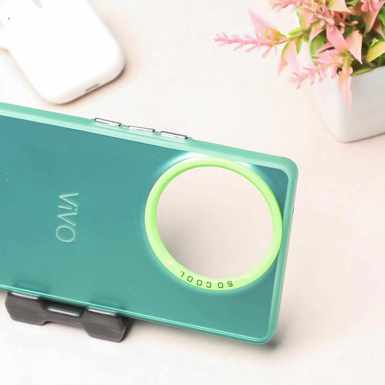 Green Rgiem Slim Slicone Non-Yellowing Protective Case for Vivo V30e - Image 3