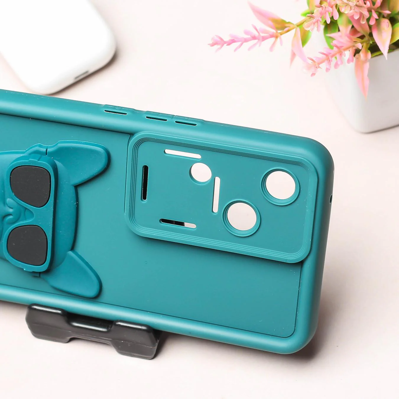 Green SHOUNENN BULLDOG Silicone case for Vivo V30 - Image 3