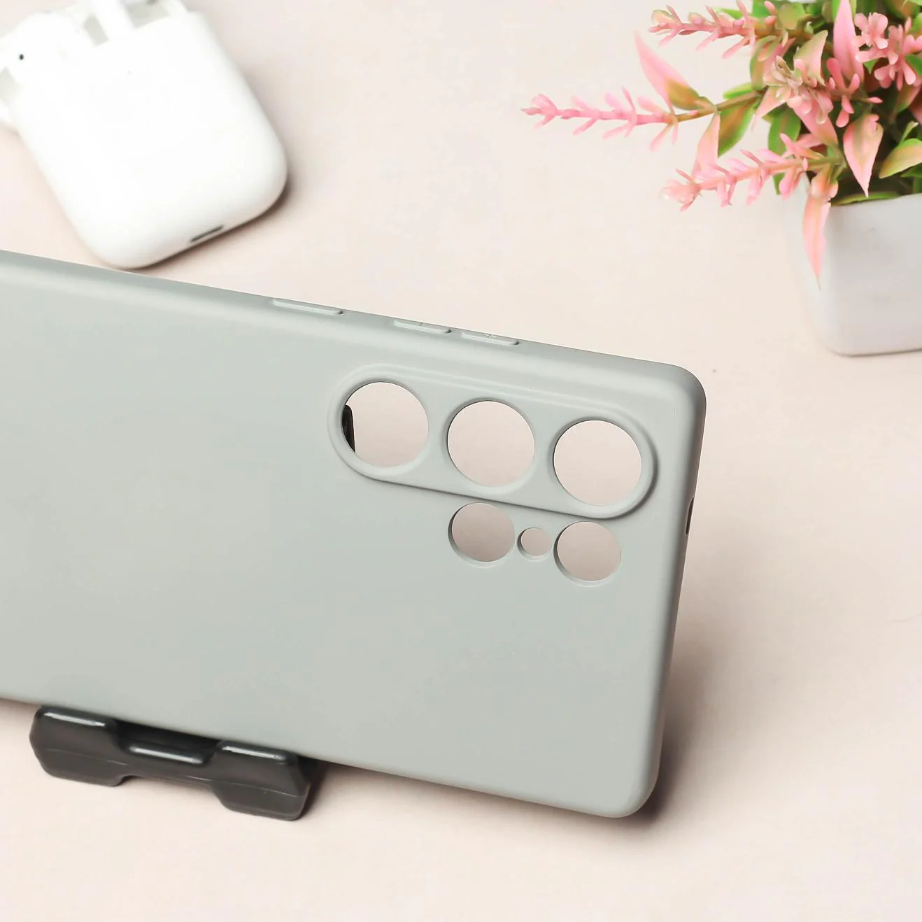Grey Camera Original Silicone case for Samsung S25 Ultra - Image 3