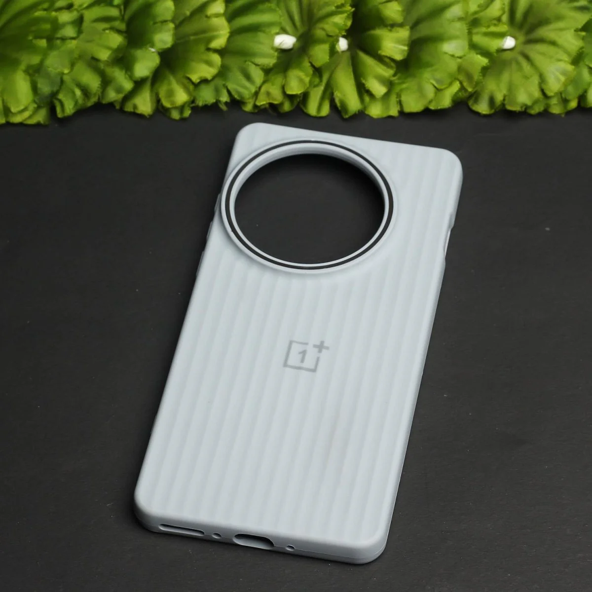 Grey SleekLine Silicone Case for Oneplus 13 - Image 2