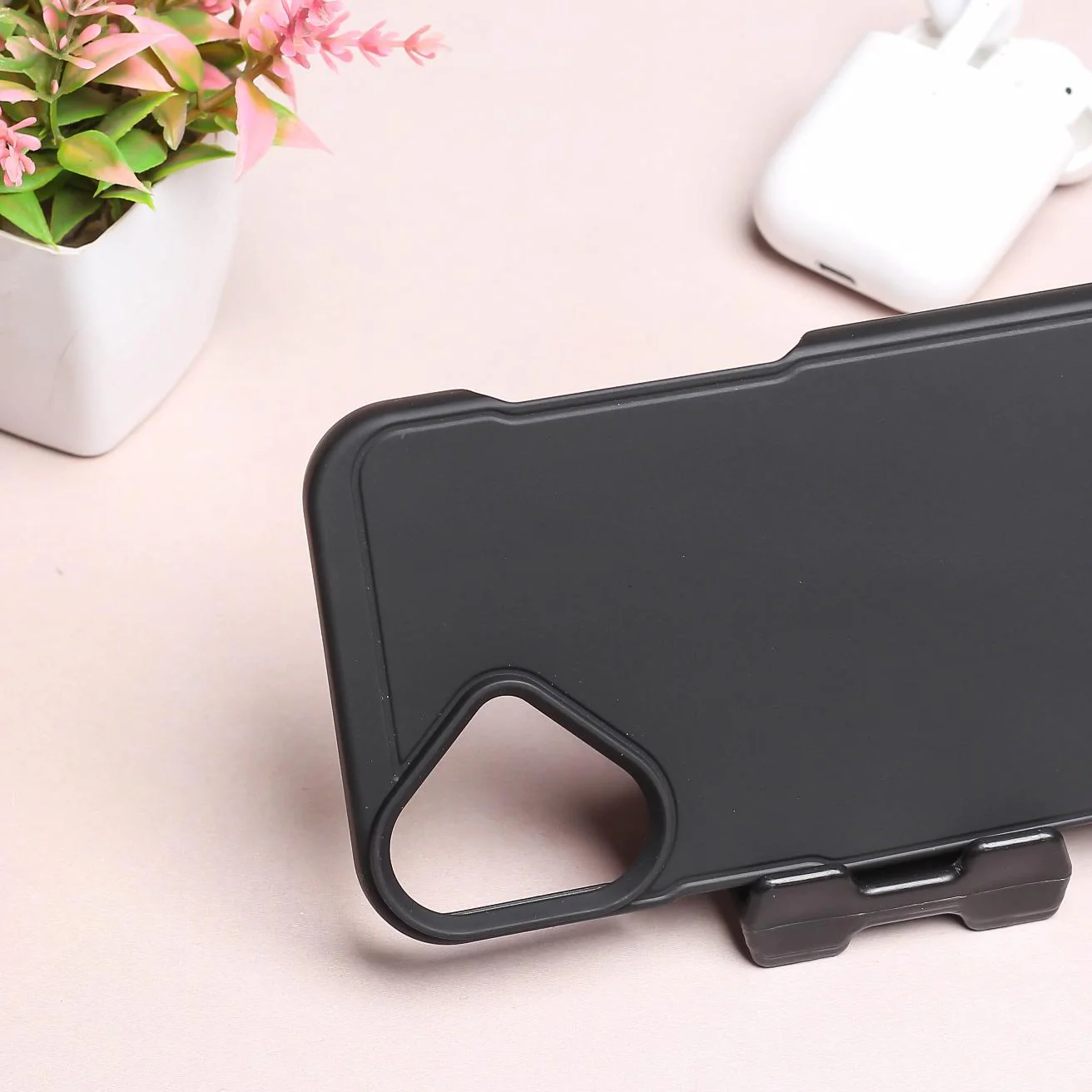 GripStand Black Silicone case for Apple iphone 16 Plus - Image 3