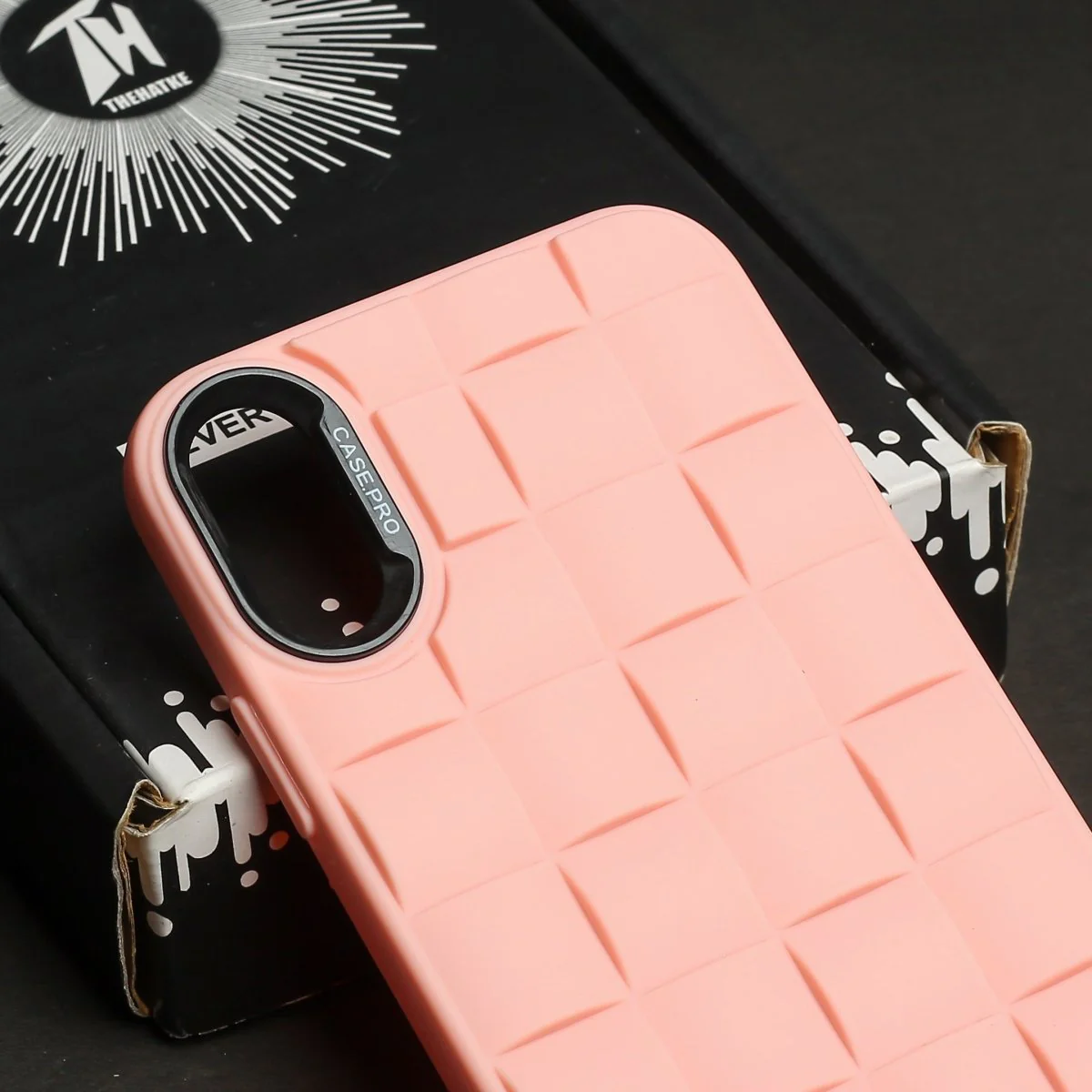 Pink Grid silicone case for Apple iPhone X/XS - Image 4