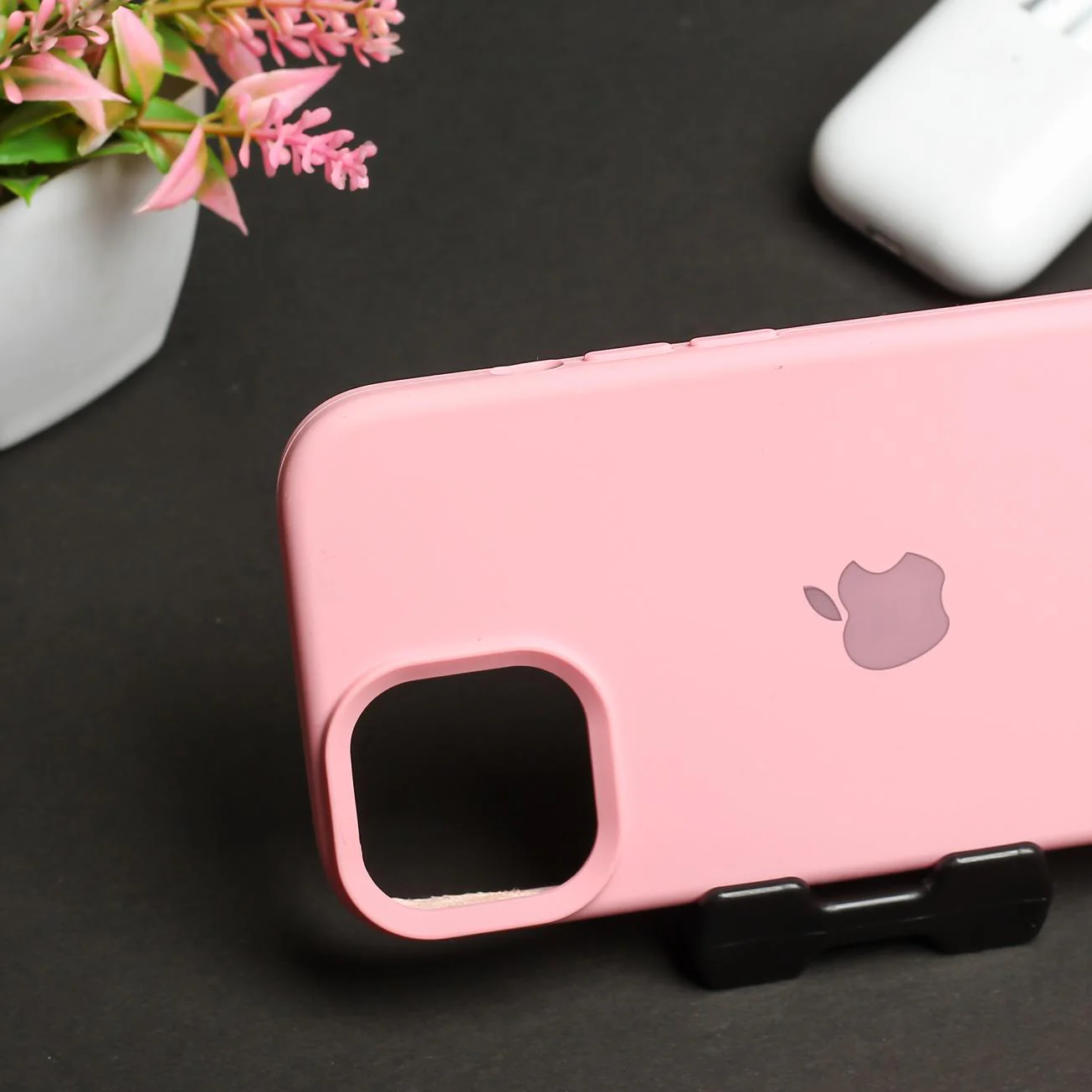 Pink Original Silicone case for Apple iphone 15 - Image 3