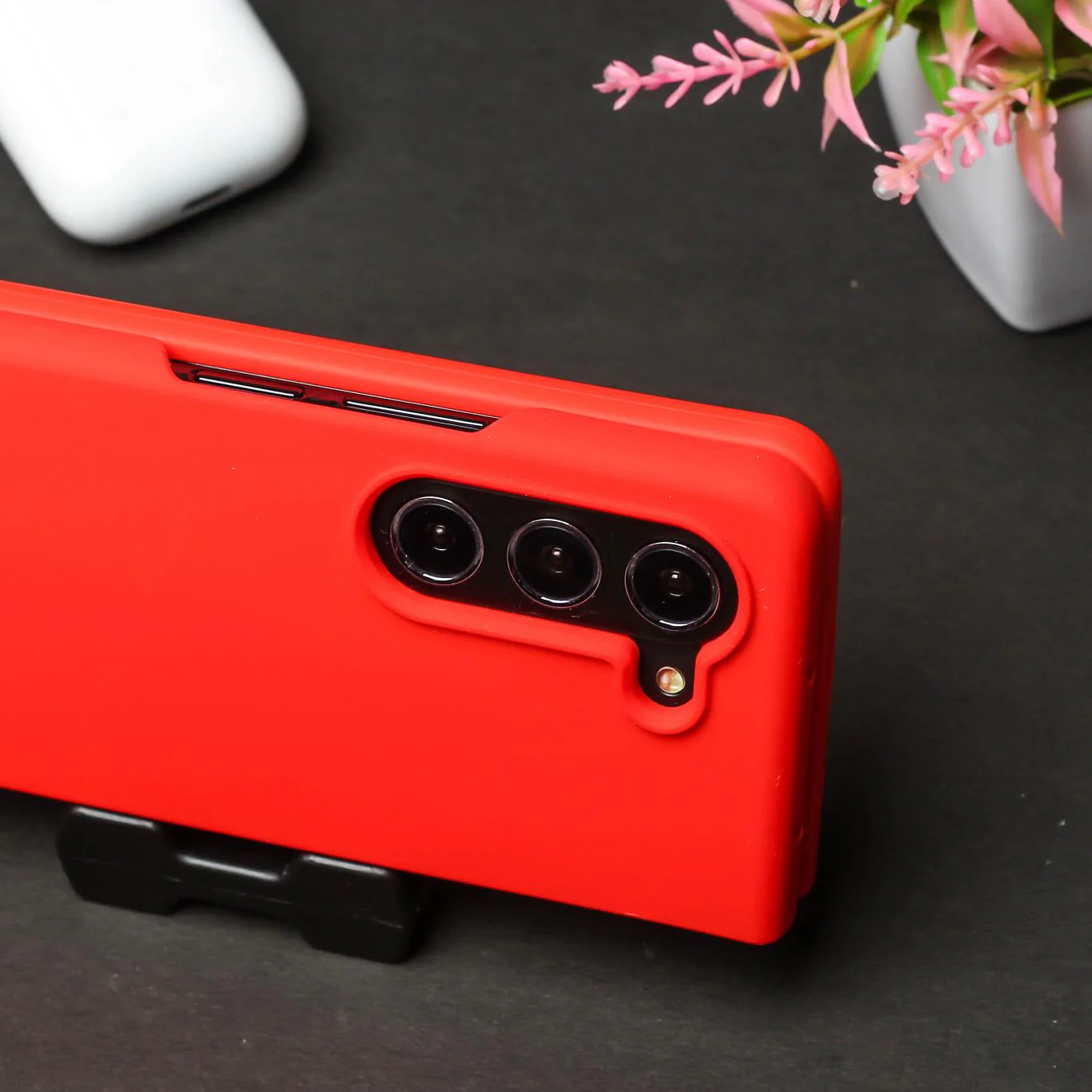 Red Original Silicone case for Samsung Z Fold 5 5G - Image 4