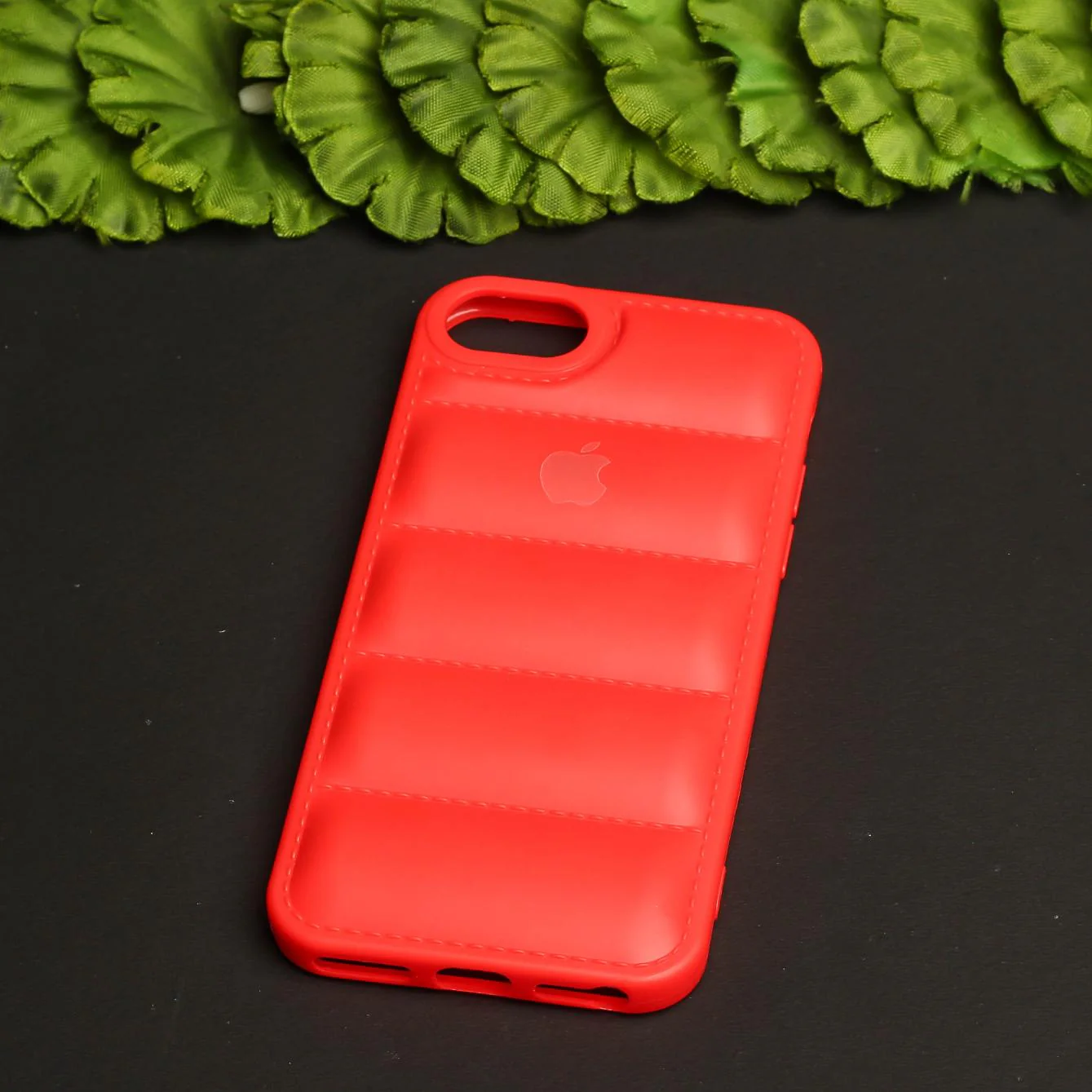 Red Puffon silicone case for Apple iPhone 7 - Image 2