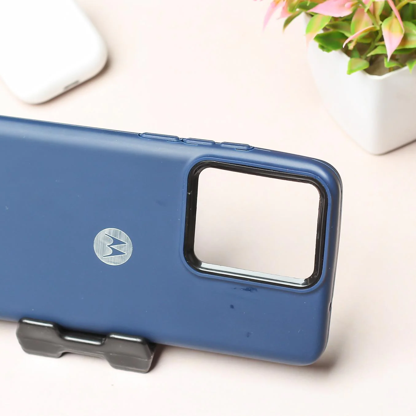 Spoov Dark Blue Silicone Case for Motorola Edge 40 - Image 3