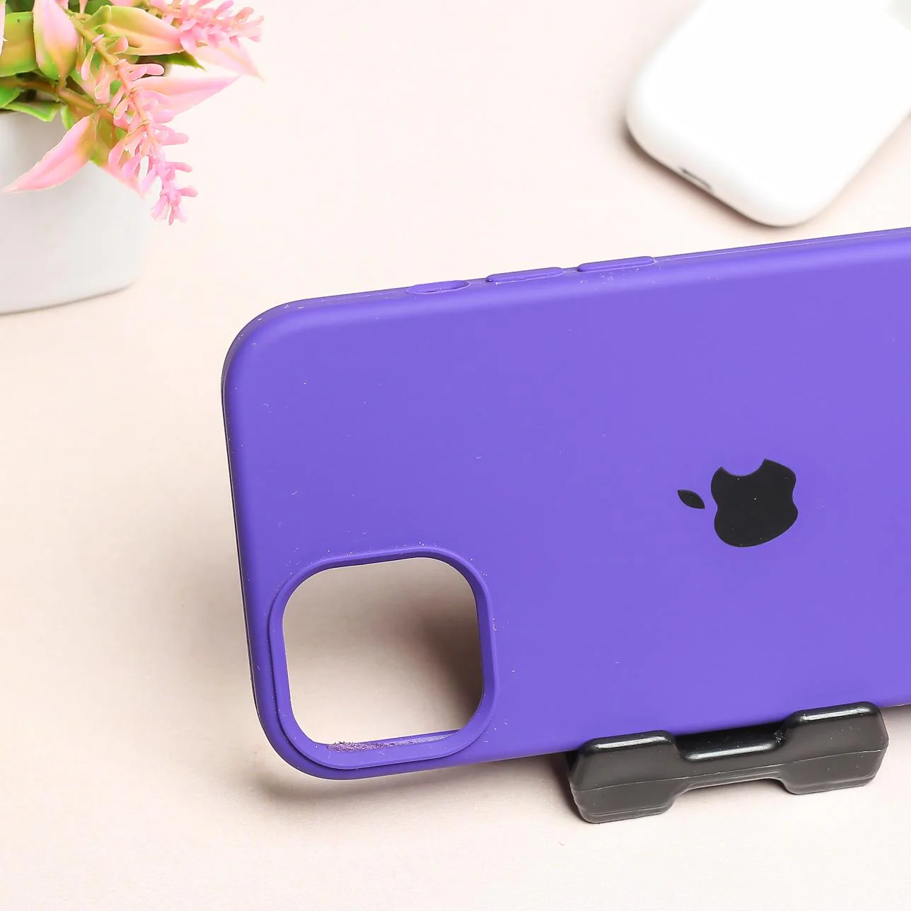 Voilet Original Silicone case for Apple iphone 15 - Image 3
