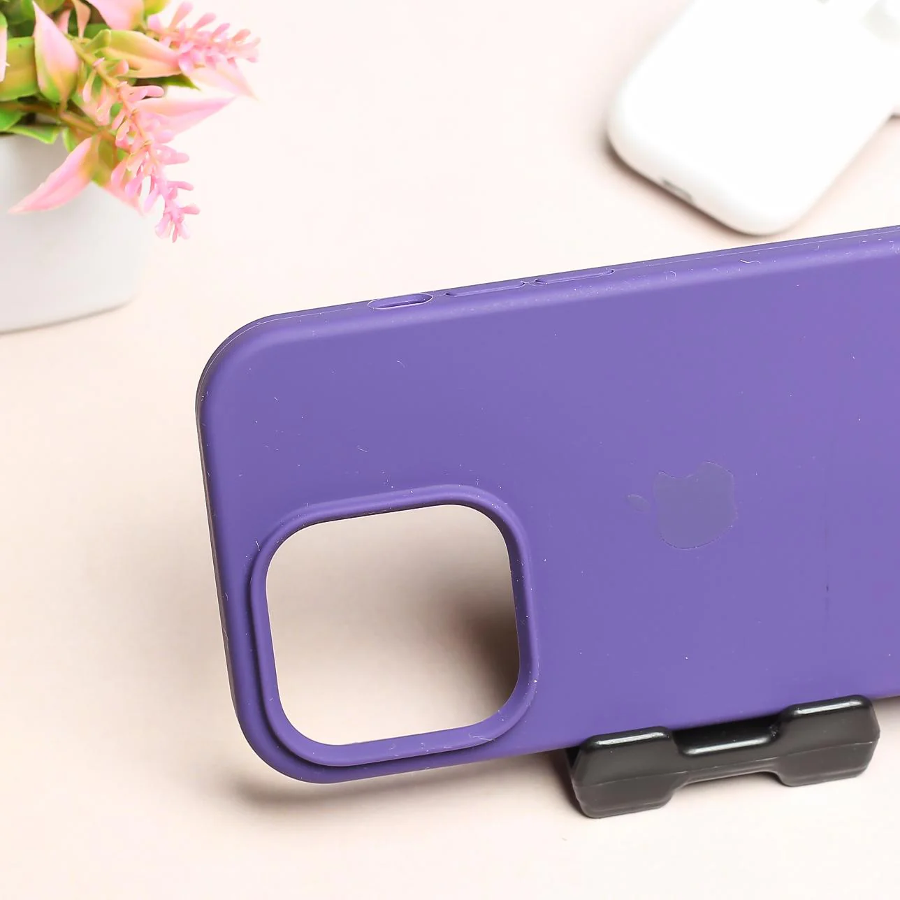 Voilet Original Silicone case for Apple iphone 15 Pro - Image 3