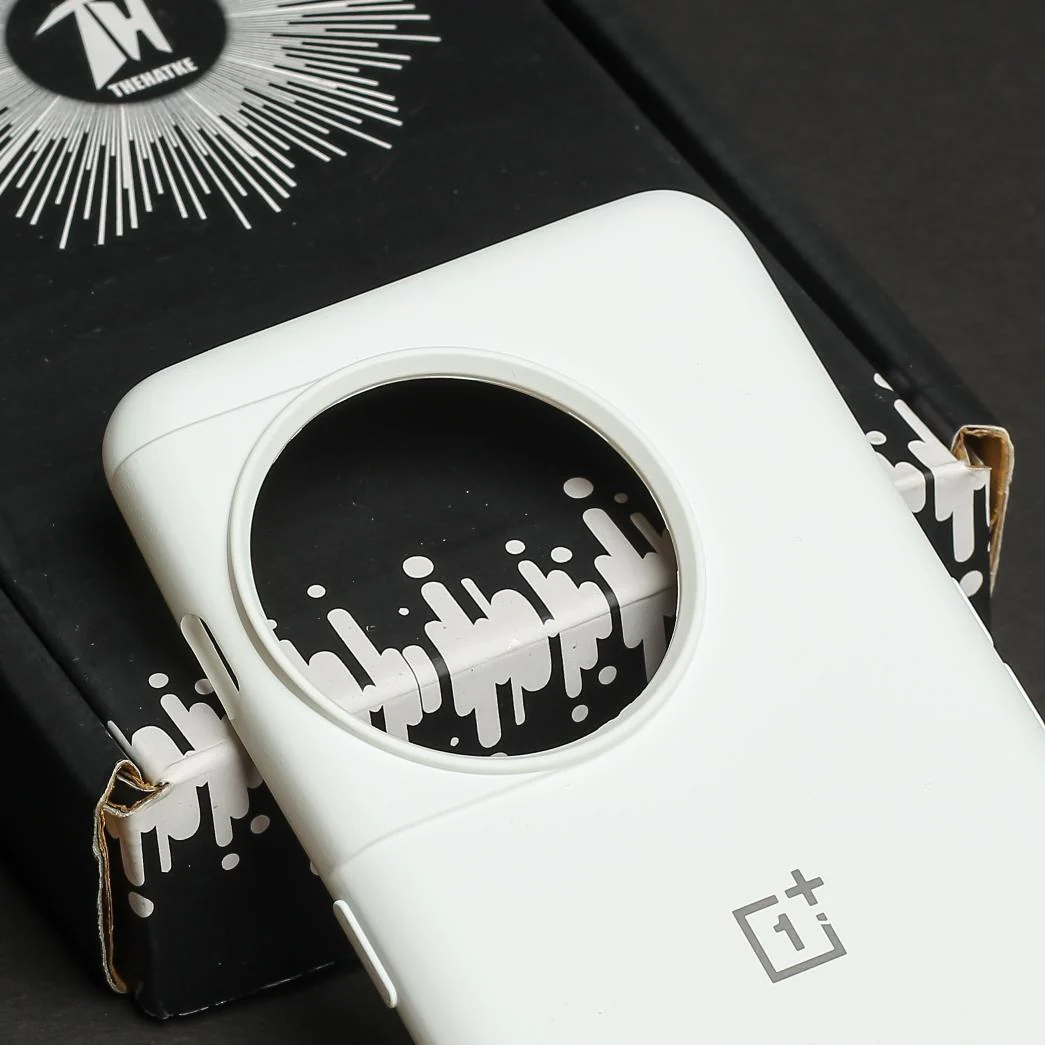 White Original Silicone case for Oneplus 13 - Image 4